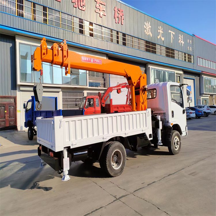 秀水乡三轮随车吊定制 农用改装机自备吊中瑞长期出售